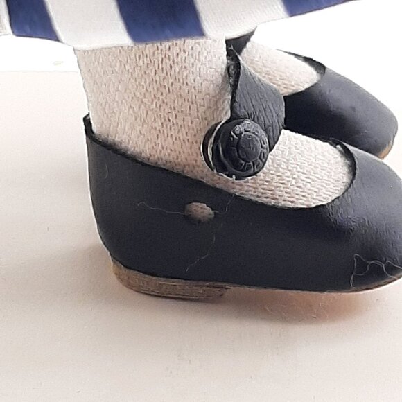 Madame Alexander Little Bo-Peep 007 Porcelain Doll Limited Edition With Stand - Picture 8 of 8